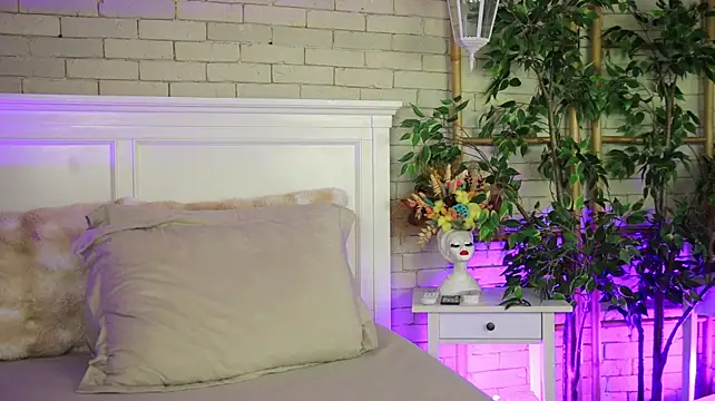 EmillyBronte live sex cam