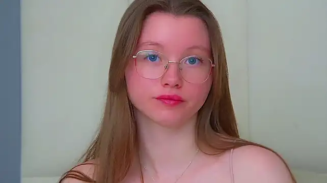 KeiraAsti webcam
