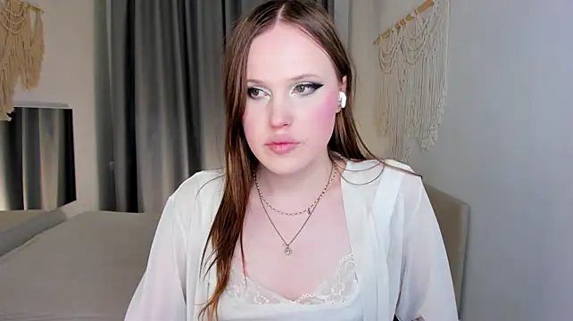 EffieMinki webcam
