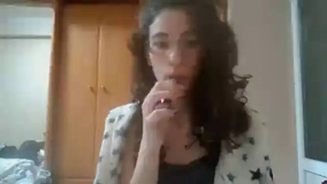 CrystalDolls webcam