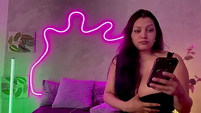 MarcellaGriffin webcam
