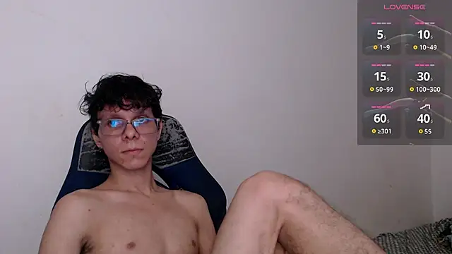 bryamado69 live cam on StripChat