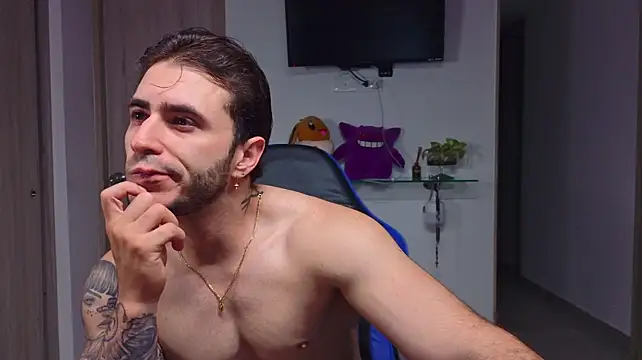 Latino_stud4u