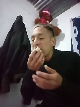 Elmono__1 webcam