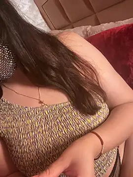 YaraQueen webcam