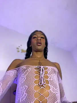 Mia_royal