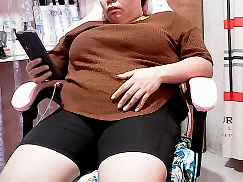 HornyPussie69 webcam