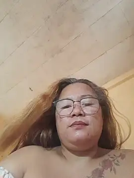 loriepinay46 webcam