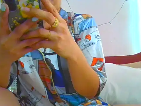 HornyAsianXxX webcam