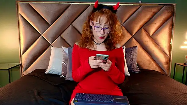 Rache_Roth webcam