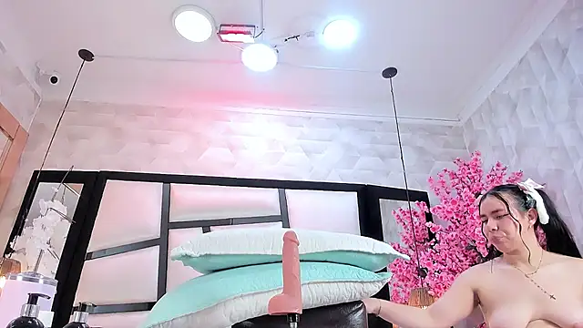 TessaCooper1 webcam
