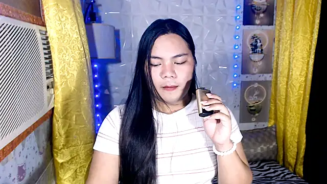 TSbrianaHugeCock webcam