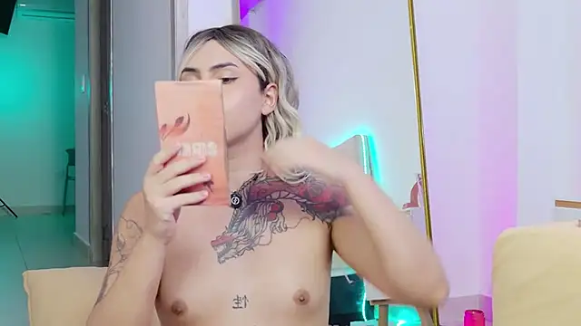 LadyMonroe_ webcam