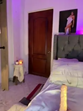 ema_zoe webcam