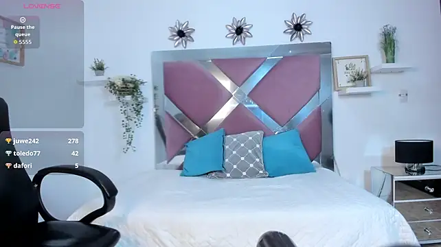 Ariana_rousee webcam