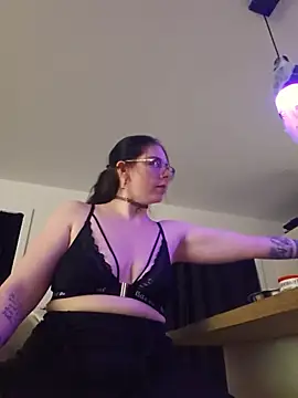 LilyOrion webcam