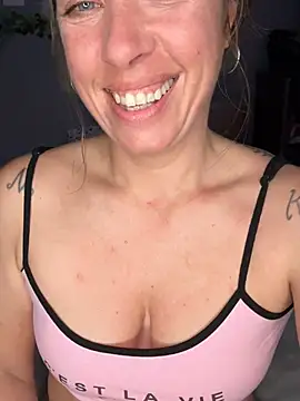 MiraKisss
