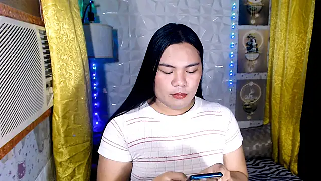 TSbrianaHugeCock webcam