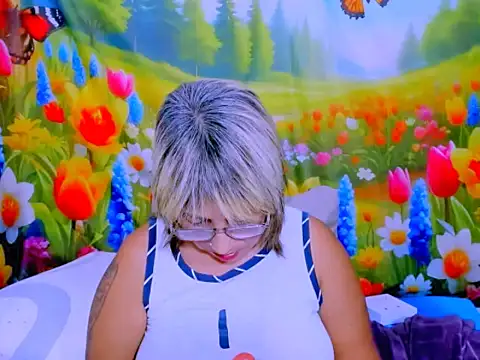 indianroxy webcam