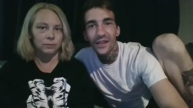 2-BLUNT-CUNTS webcam