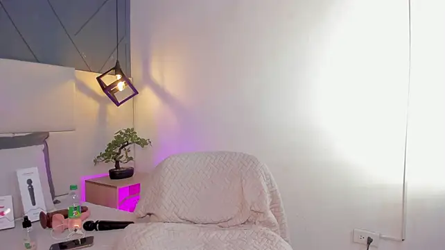 LadyLuminary's room
