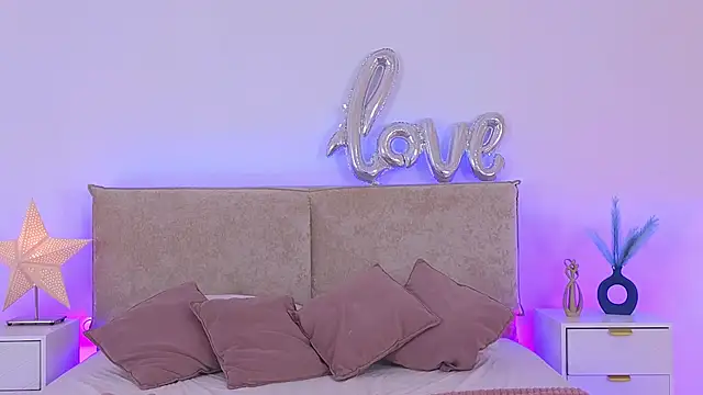 Jules_night live cam on StripChat
