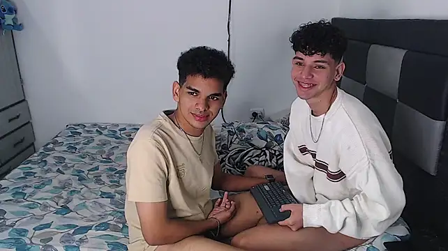 apoloandhansel webcam