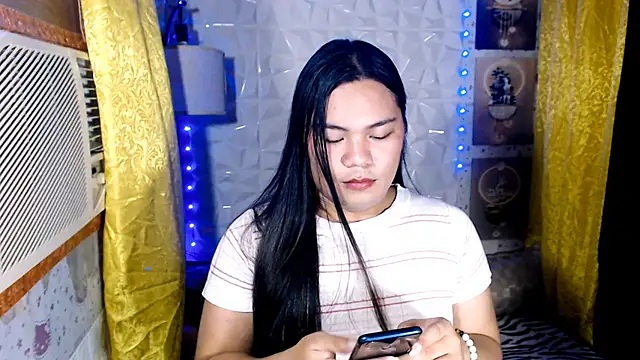TSbrianaHugeCock live cam on StripChat