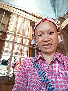 Linda-04 webcam