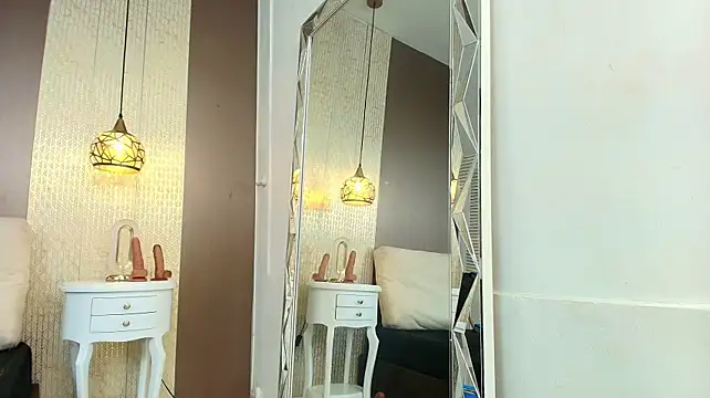 Tiifany_Baker live cam on StripChat