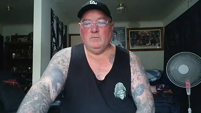 KINKYBLUEYES69 webcam