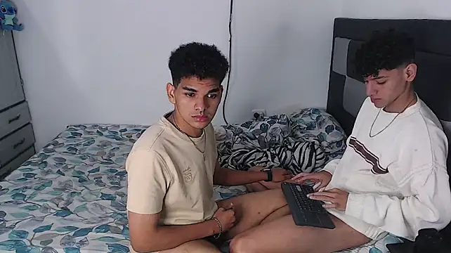 apoloandhansel webcam