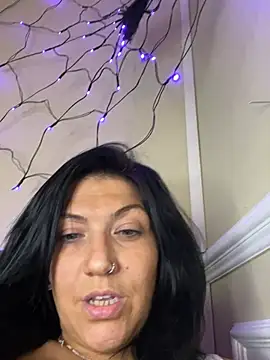 LittleMissEeve webcam