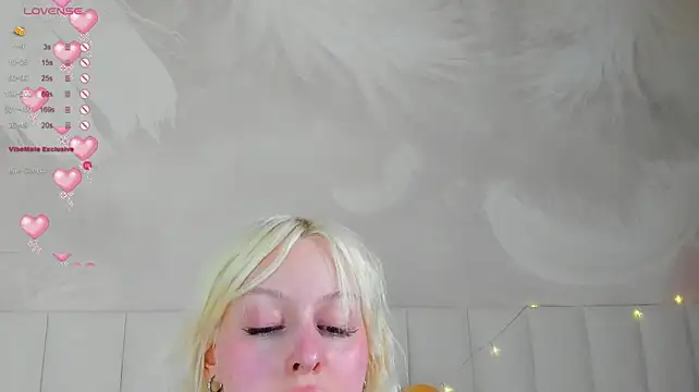 AdeleSilvy live cam on StripChat