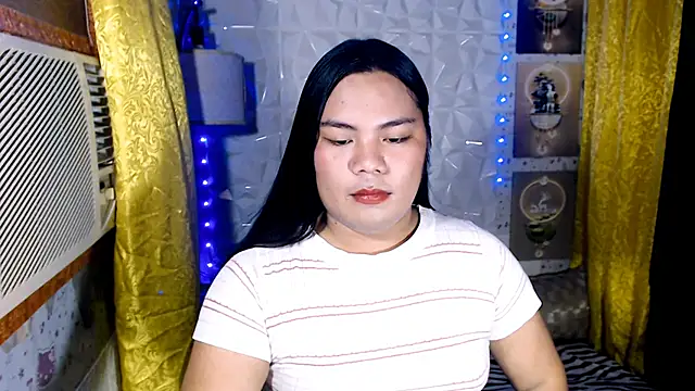 TSbrianaHugeCock live cam on StripChat
