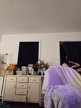 LilyOrion webcam