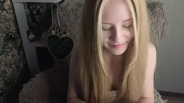 sarakaell webcam