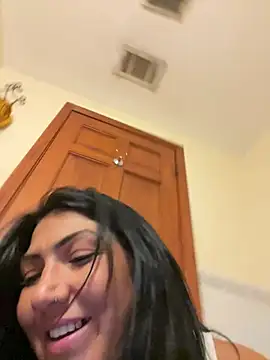 LittleMissEeve webcam