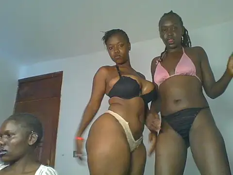 Nasty_Tetty live cam on StripChat