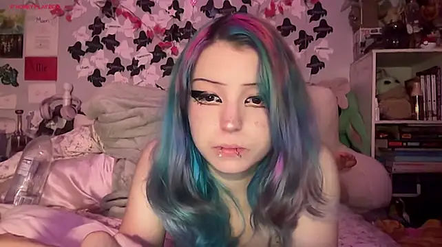 bunnyislewd live cam on StripChat