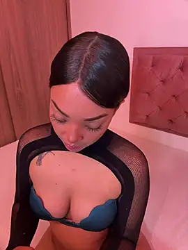 JennLeMoka live cam on StripChat