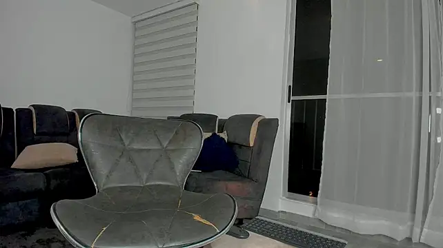 davis_alx1 live cam on StripChat