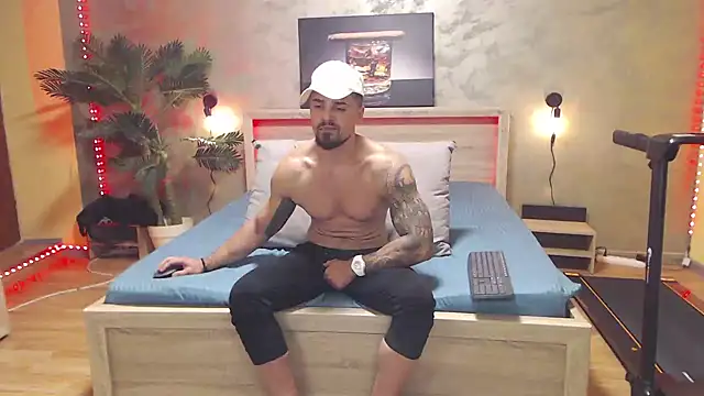 Tiberius_hunk live cam on StripChat