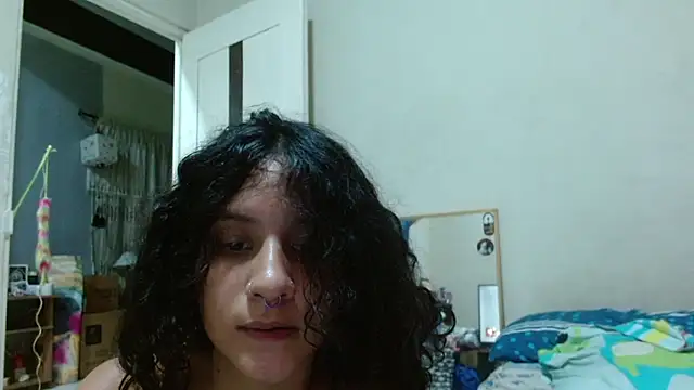 AlinaWoolf_ webcam