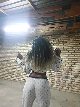 Moreish-06 live sex cam
