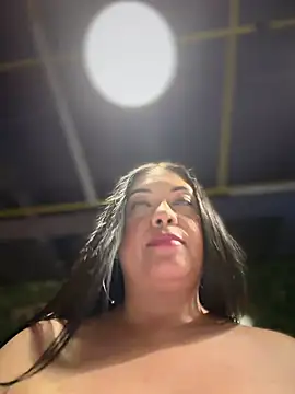 cami_ortiz__ (F milf) - LICK NIPPLES IN PUBLIC