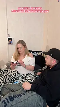 amandatheblondewife webcam