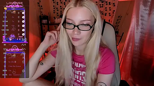 AnyaTaylor_ webcam