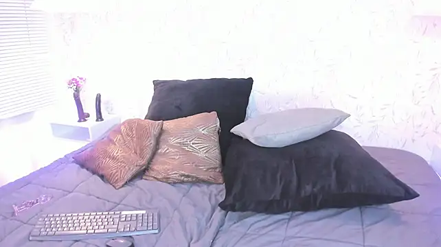 Natasha_Brm webcam
