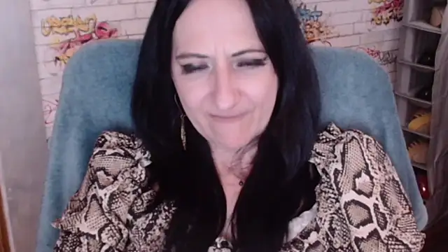 DebraMilf webcam